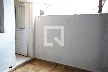 Casa para alugar com 85m², 2 quartos e 1 vagaÁrea de Serviço
