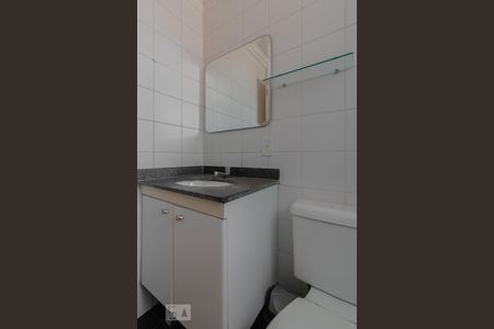 Banheiro de apartamento à venda com 2 quartos, 50m² em Vila Vera, São Paulo