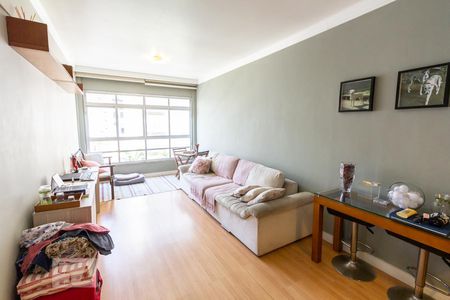 Sala de Apartamento com 2 quartos, 84m² Vila Pompéia