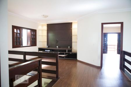 Sala de TV de casa para alugar com 4 quartos, 399m² em Vila Osvaldo Rosa, Goiânia