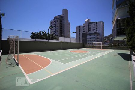 Apartamento para alugar com 160m², 4 quartos e 3 vagas Apartamento para alugar com 160m², 4 quartos e 3 vagasQuadra