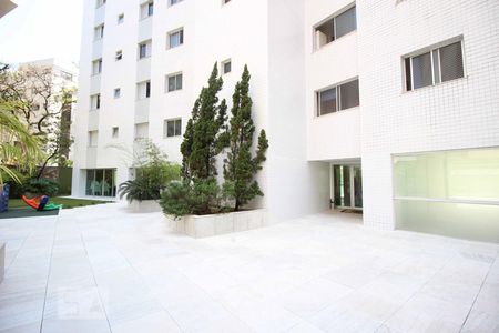 Apartamento para alugar com 160m², 4 quartos e 3 vagas Apartamento para alugar com 160m², 4 quartos e 3 vagasÁrea Externa