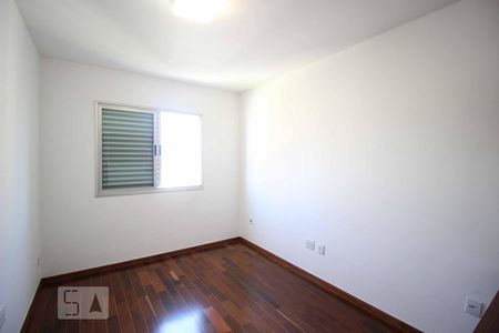 Apartamento para alugar com 160m², 4 quartos e 3 vagas Apartamento para alugar com 160m², 4 quartos e 3 vagasQuarto 2