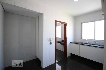Apartamento para alugar com 160m², 4 quartos e 3 vagas Apartamento para alugar com 160m², 4 quartos e 3 vagasCozinha