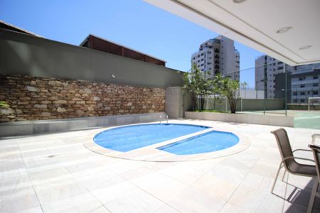 Apartamento para alugar com 160m², 4 quartos e 3 vagas Apartamento para alugar com 160m², 4 quartos e 3 vagasÁrea comum - Piscina