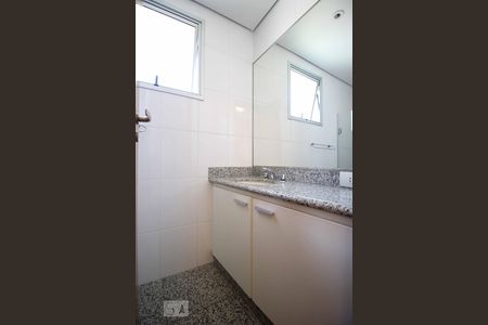 Apartamento para alugar com 160m², 4 quartos e 3 vagas Apartamento para alugar com 160m², 4 quartos e 3 vagasBanheiro Suíte