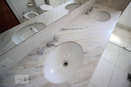 Apartamento para alugar com 160m², 4 quartos e 3 vagas Apartamento para alugar com 160m², 4 quartos e 3 vagasBanheiro Suíte master