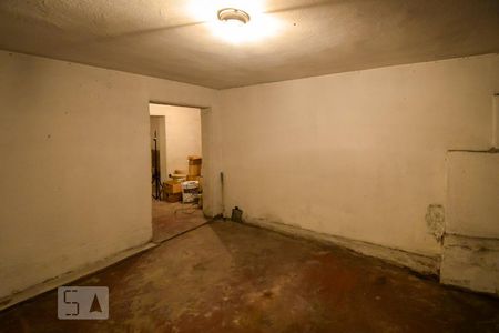 Casa à venda com 240m², 4 quartos e sem vagaPorão