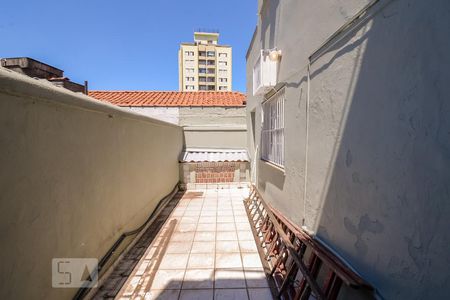 Casa à venda com 240m², 4 quartos e sem vagaQuintal
