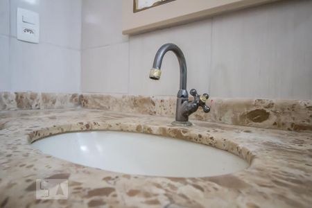 Apartamento para alugar com 107m², 2 quartos e 1 vaga Apartamento para alugar com 107m², 2 quartos e 1 vagaBanheiro social detalhe