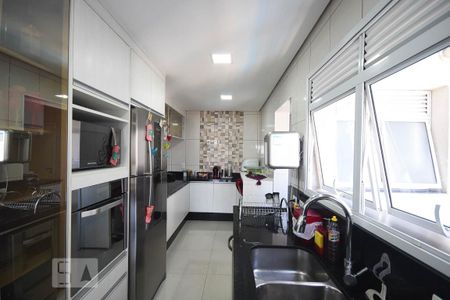 Apartamento para alugar com 133m², 3 quartos e 2 vagas Apartamento para alugar com 133m², 3 quartos e 2 vagasCozinha