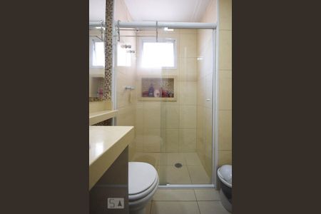 Apartamento para alugar com 133m², 3 quartos e 2 vagas Apartamento para alugar com 133m², 3 quartos e 2 vagasDetalhe do Banheiro Suíte 1