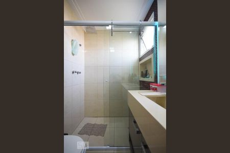 Apartamento para alugar com 133m², 3 quartos e 2 vagas Apartamento para alugar com 133m², 3 quartos e 2 vagasDetalhe do Banheiro Suíte 3
