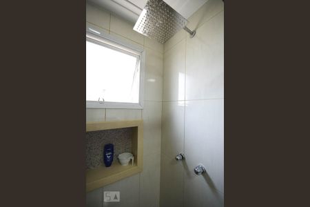 Apartamento para alugar com 133m², 3 quartos e 2 vagas Apartamento para alugar com 133m², 3 quartos e 2 vagasDetalhe do Banheiro Suíte 2