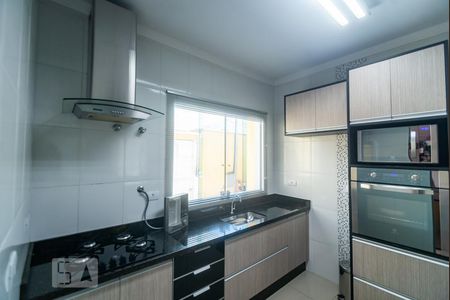 Cozinha de casa à venda com 2 quartos, 100m² em Vila Carrão, São Paulo