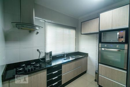 Cozinha de casa à venda com 2 quartos, 100m² em Vila Carrão, São Paulo
