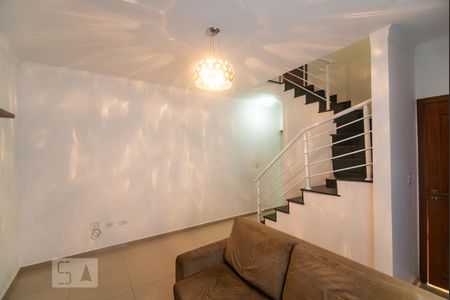 Sala de casa à venda com 2 quartos, 100m² em Vila Carrão, São Paulo