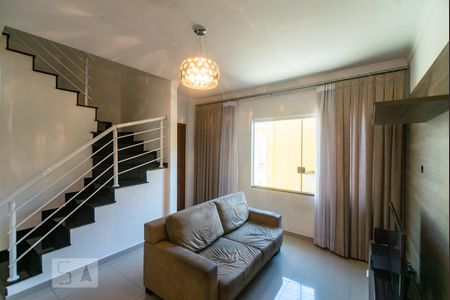 Sala de casa à venda com 2 quartos, 100m² em Vila Carrão, São Paulo