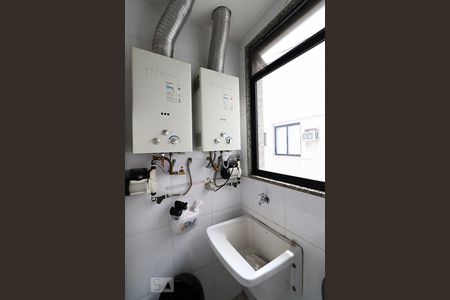 Apartamento para alugar com 140m², 4 quartos e 2 vagasÁrea de serviço