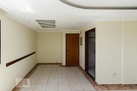 Sala de apartamento para alugar com 3 quartos, 76m² em Quinta da Paineira, São Paulo