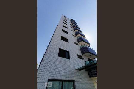 Apartamento para alugar com 76m², 3 quartos e 1 vaga Apartamento para alugar com 76m², 3 quartos e 1 vagaFachada