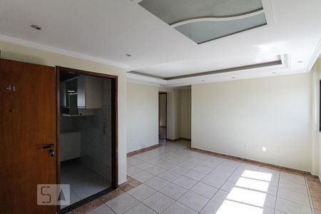 Sala de apartamento para alugar com 3 quartos, 76m² em Quinta da Paineira, São Paulo