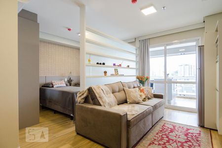 Sala de kitnet/studio para alugar com 1 quarto, 42m² em Baeta Neves, São Bernardo do Campo