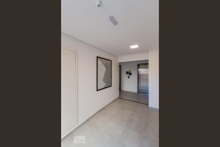 Apartamento à venda com 35m², 2 quartos e sem vaga Apartamento à venda com 35m², 2 quartos e sem vagaHall social