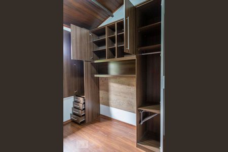 Armários Suíte de casa de condomínio à venda com 3 quartos, 135m² em Vila Jacuí, São Paulo