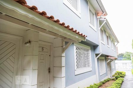 Casa de condomínio à venda com 135m², 3 quartos e 1 vagaFachada