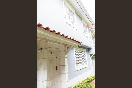 Casa de condomínio à venda com 135m², 3 quartos e 1 vagaFachada