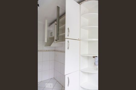 Casa de condomínio à venda com 135m², 3 quartos e 1 vagaArmários Cozinha