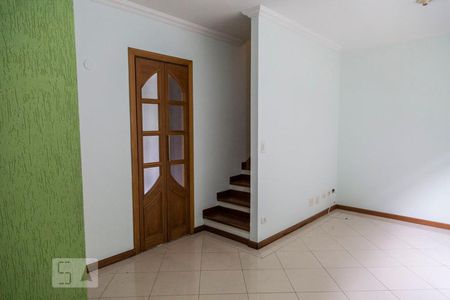 Sala de casa de condomínio à venda com 3 quartos, 135m² em Vila Jacuí, São Paulo