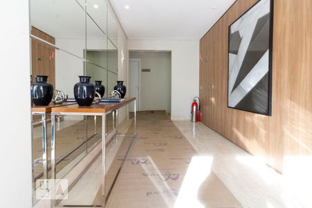 Apartamento à venda com 80m², 2 quartos e 2 vagasHall de entrada