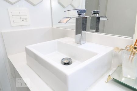 Apartamento à venda com 80m², 2 quartos e 2 vagasBanheiro 2