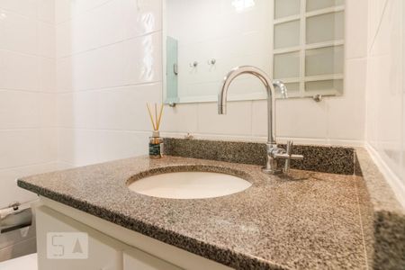 Apartamento para alugar com 65m², 3 quartos e 1 vaga Apartamento para alugar com 65m², 3 quartos e 1 vagaBanheiro