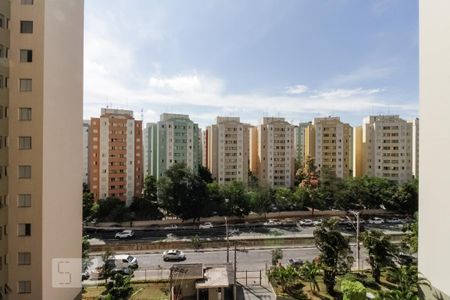 Apartamento para alugar com 65m², 3 quartos e 1 vaga Apartamento para alugar com 65m², 3 quartos e 1 vagaVista