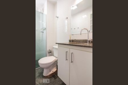 Apartamento para alugar com 65m², 3 quartos e 1 vaga Apartamento para alugar com 65m², 3 quartos e 1 vagaBanheiro