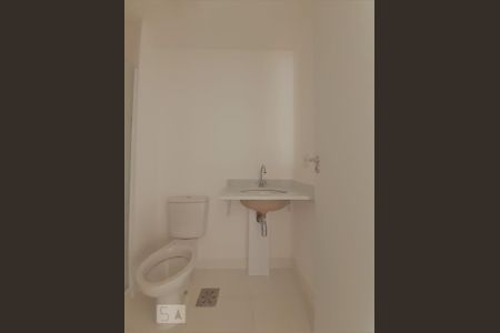 Banheiro Social de apartamento para alugar com 2 quartos, 56m² em Todos Os Santos, Rio de Janeiro