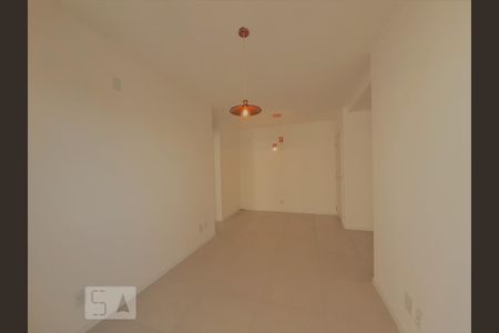 Sala de apartamento para alugar com 2 quartos, 56m² em Todos Os Santos, Rio de Janeiro
