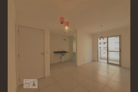 Sala de apartamento para alugar com 2 quartos, 56m² em Todos Os Santos, Rio de Janeiro