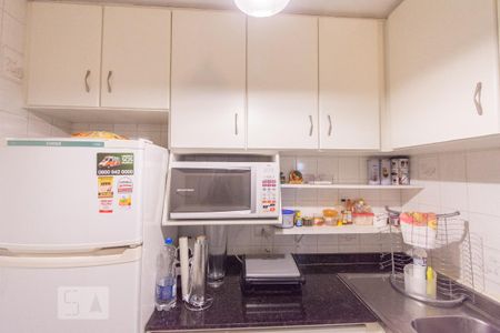 Apartamento para alugar com 65m², 3 quartos e 1 vaga Apartamento para alugar com 65m², 3 quartos e 1 vagaCozinha - Armários