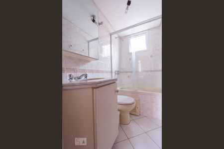 Apartamento para alugar com 65m², 3 quartos e 1 vaga Apartamento para alugar com 65m², 3 quartos e 1 vagaBanheiro da Suíte