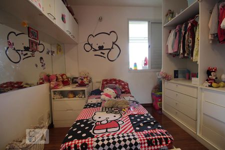 Apartamento à venda com 145m², 4 quartos e 3 vagasQuarto 2