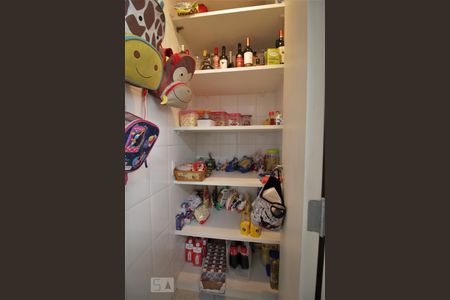 Apartamento à venda com 145m², 4 quartos e 3 vagasDespensa