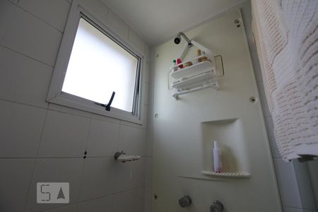 Apartamento à venda com 145m², 4 quartos e 3 vagasChuveiro