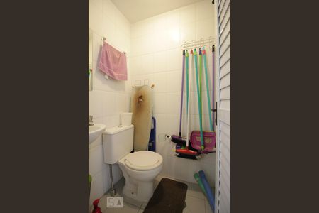 Apartamento à venda com 145m², 4 quartos e 3 vagasBanheiro de serviço