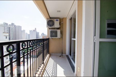 Sacada de apartamento à venda com 1 quarto, 45m² em Cambuí, Campinas