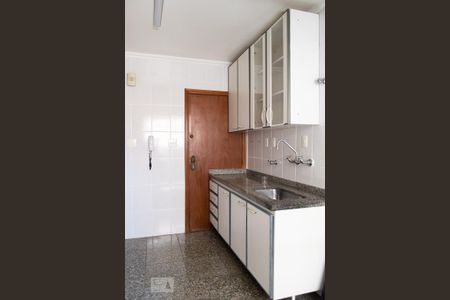 Apartamento para alugar com 133m², 3 quartos e 1 vaga Apartamento para alugar com 133m², 3 quartos e 1 vagaCOZINHA