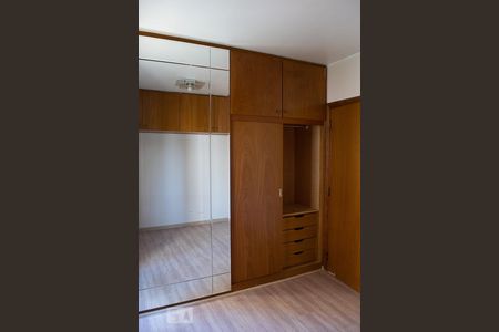 QUARTO 1 de apartamento para alugar com 3 quartos, 133m² em Vila Ester, São Paulo